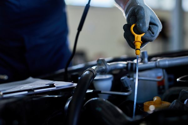 Motor Yağı Neden Eksilir? Yağ Yakan Araç Nasıl Anlaşılır?